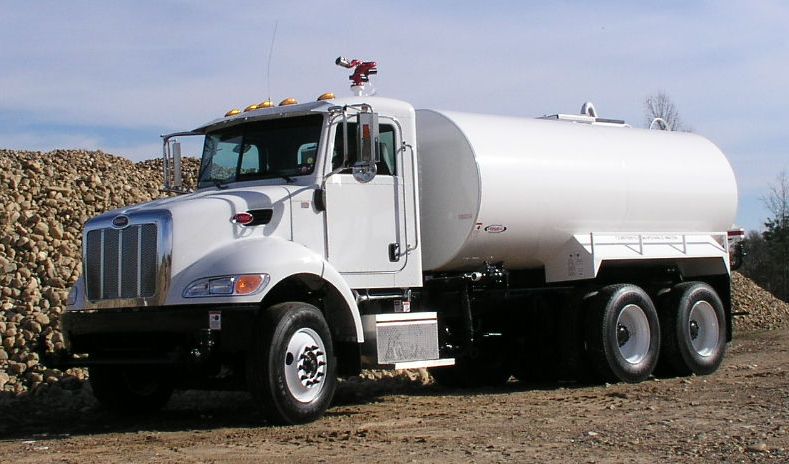 4000 Gallon Water Truck | CRC Contractors Rental